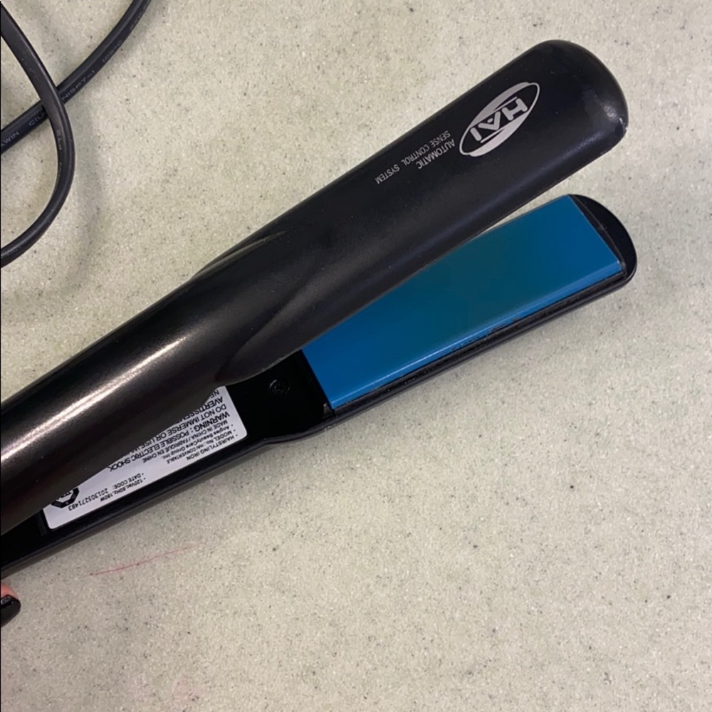 HAI straightener